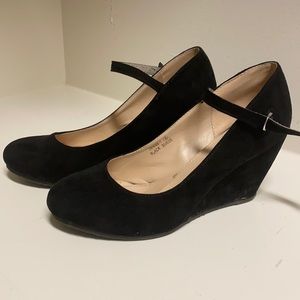 Bella Marie black suede Denise- 1 wedge